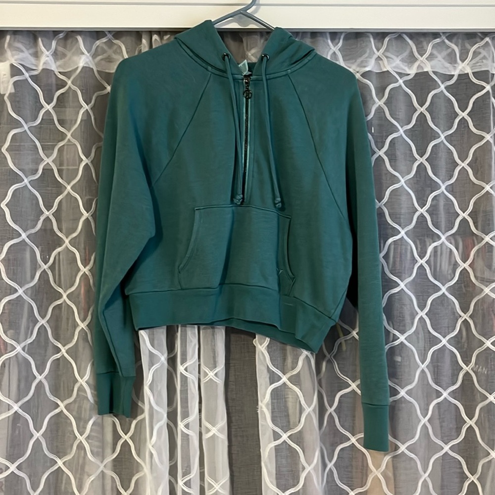 VS Cropped Hoodie
